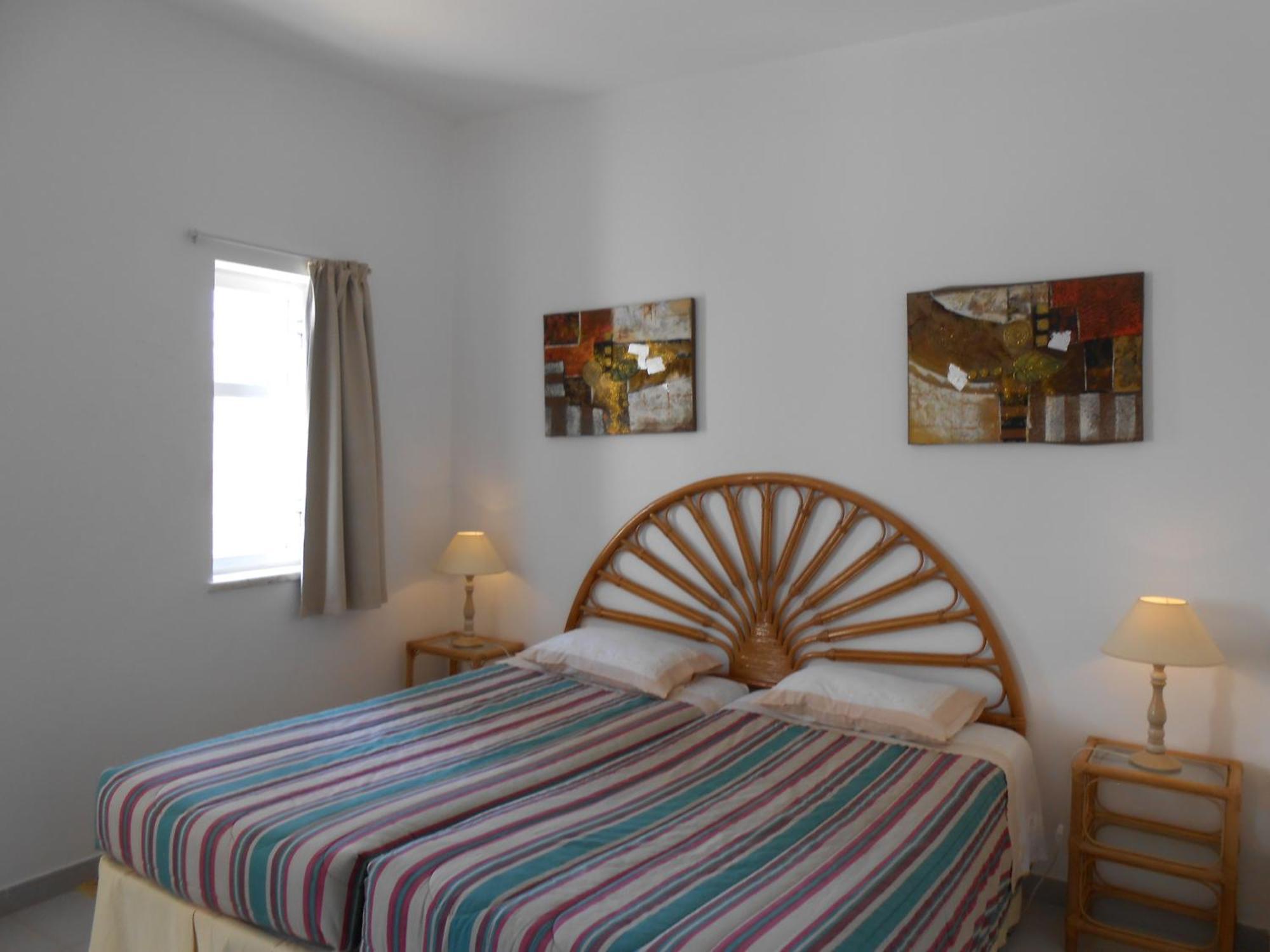 Dona Ana Garden Hotel Lagos Bilik gambar